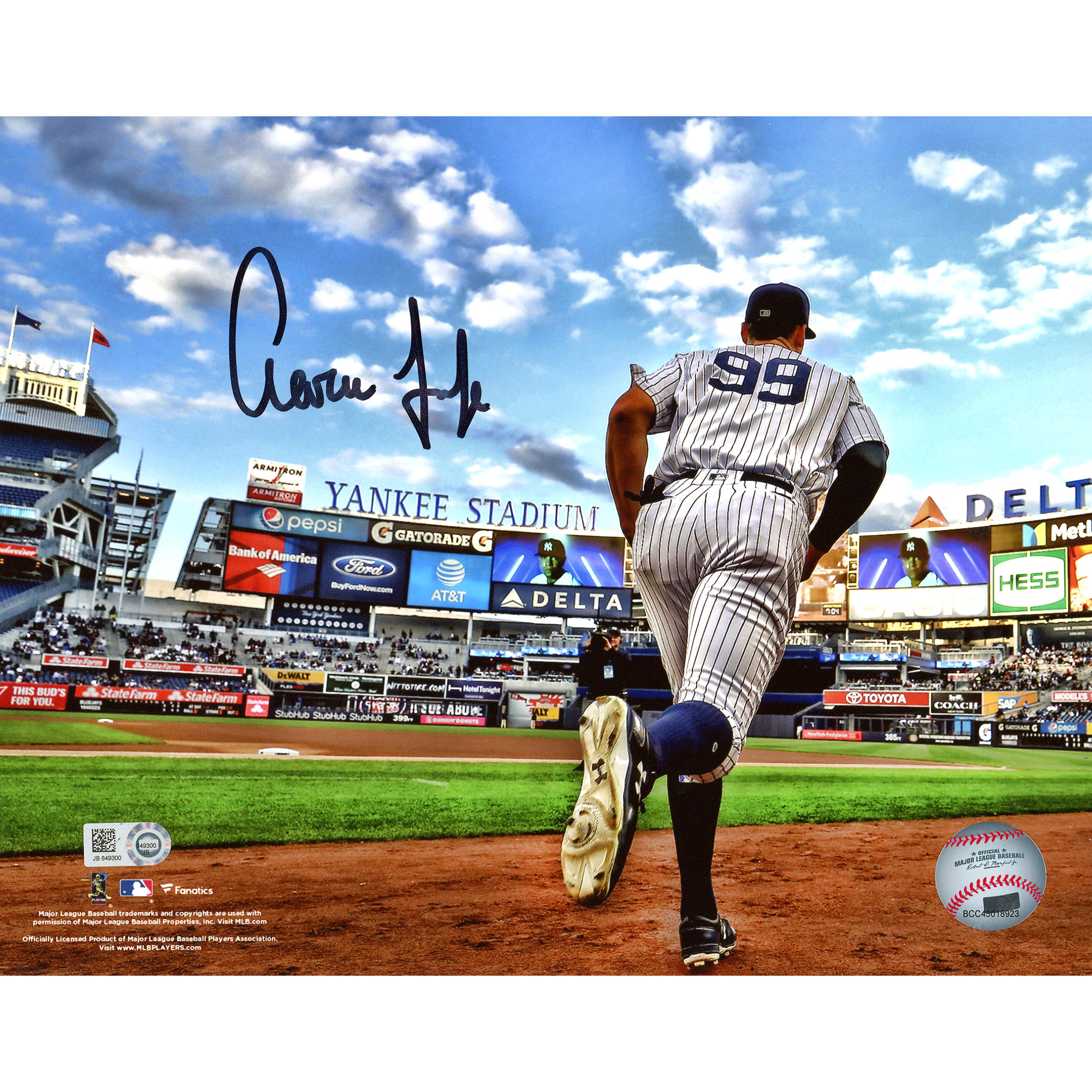 Aaron Judge New York Yankees Autographed 8" x 10" Running Out of Dugout Photograph