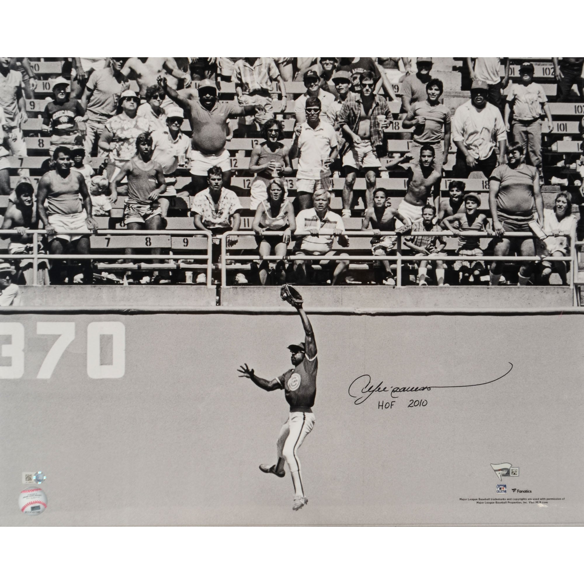 Andre Dawson Chicago Cubs Autographed 16" x 20" Catch at the Wall Photograph with "HOF 2010" Inscription