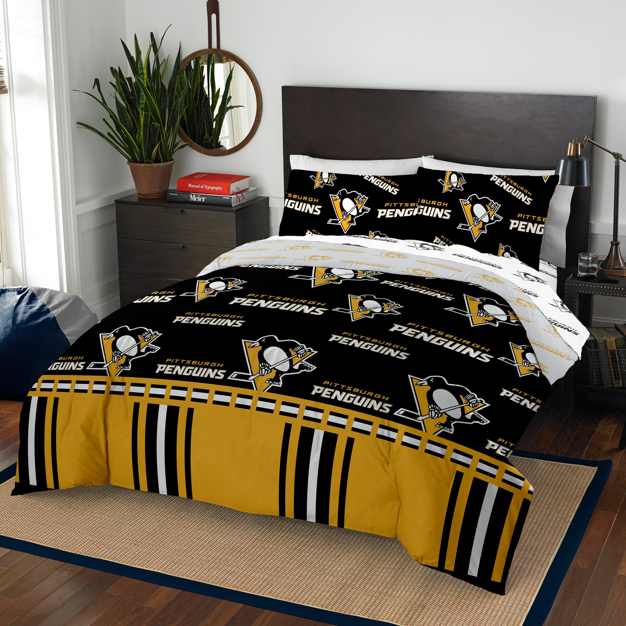 The Northwest Company Pittsburgh Penguins 5-Piece Full Bed in a Bag Set