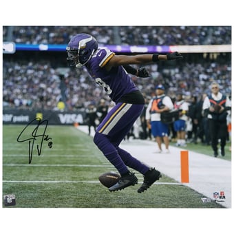 Justin Jefferson Minnesota Vikings Autographed 16" x 20" Purple Jersey Griddy Photograph