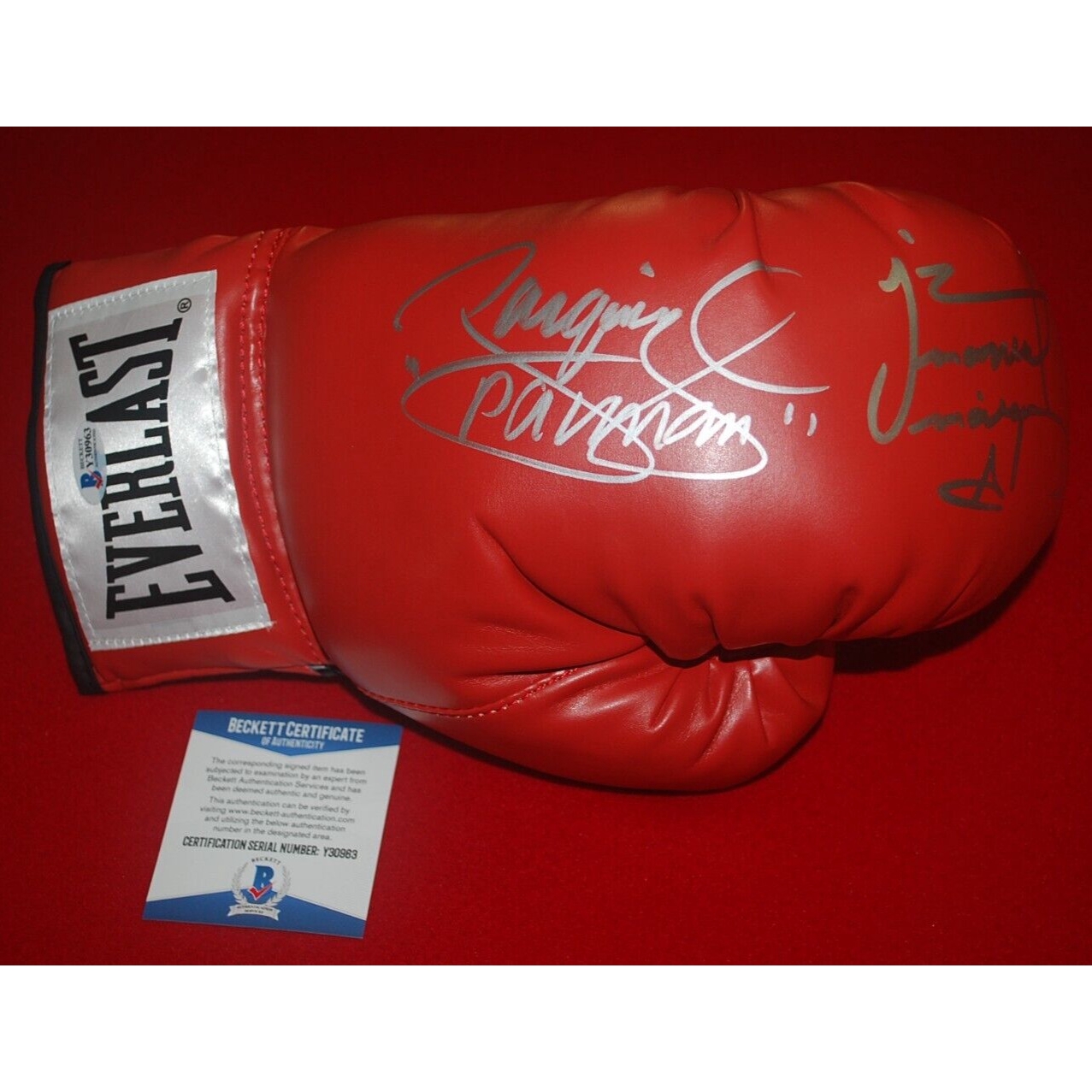 MANNY PACQUIAO JUAN MARQUEZ signed Everlast laced boxing glove Beckett Y30963