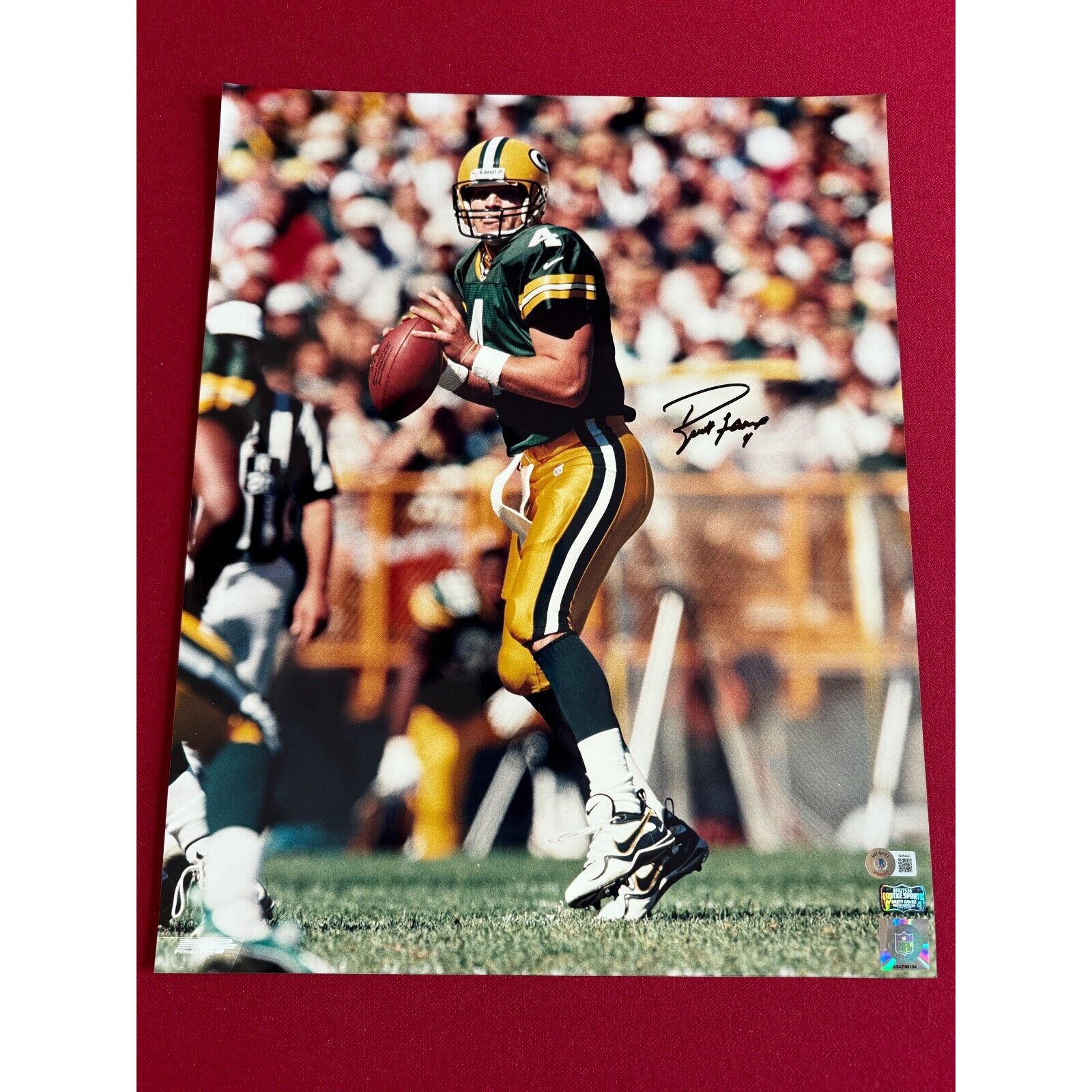 Brett Favre, "Autographed" (Beckett) 16x20 Packers Photo (Scarce / Vintage)