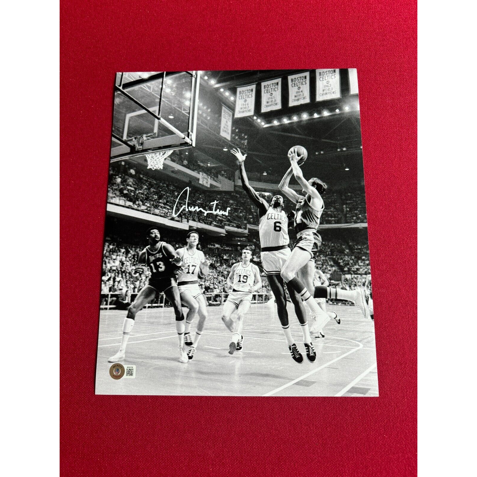 Jerry West, "Autographed" (Beckett) 11 x 14 Photo (Lakers) Vintage