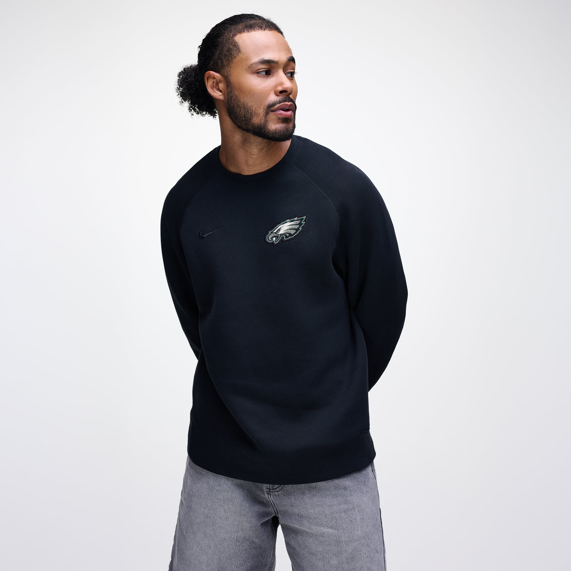 Men's Nike Black Philadelphia Eagles Tech Fleece Raglan Sweatshirt