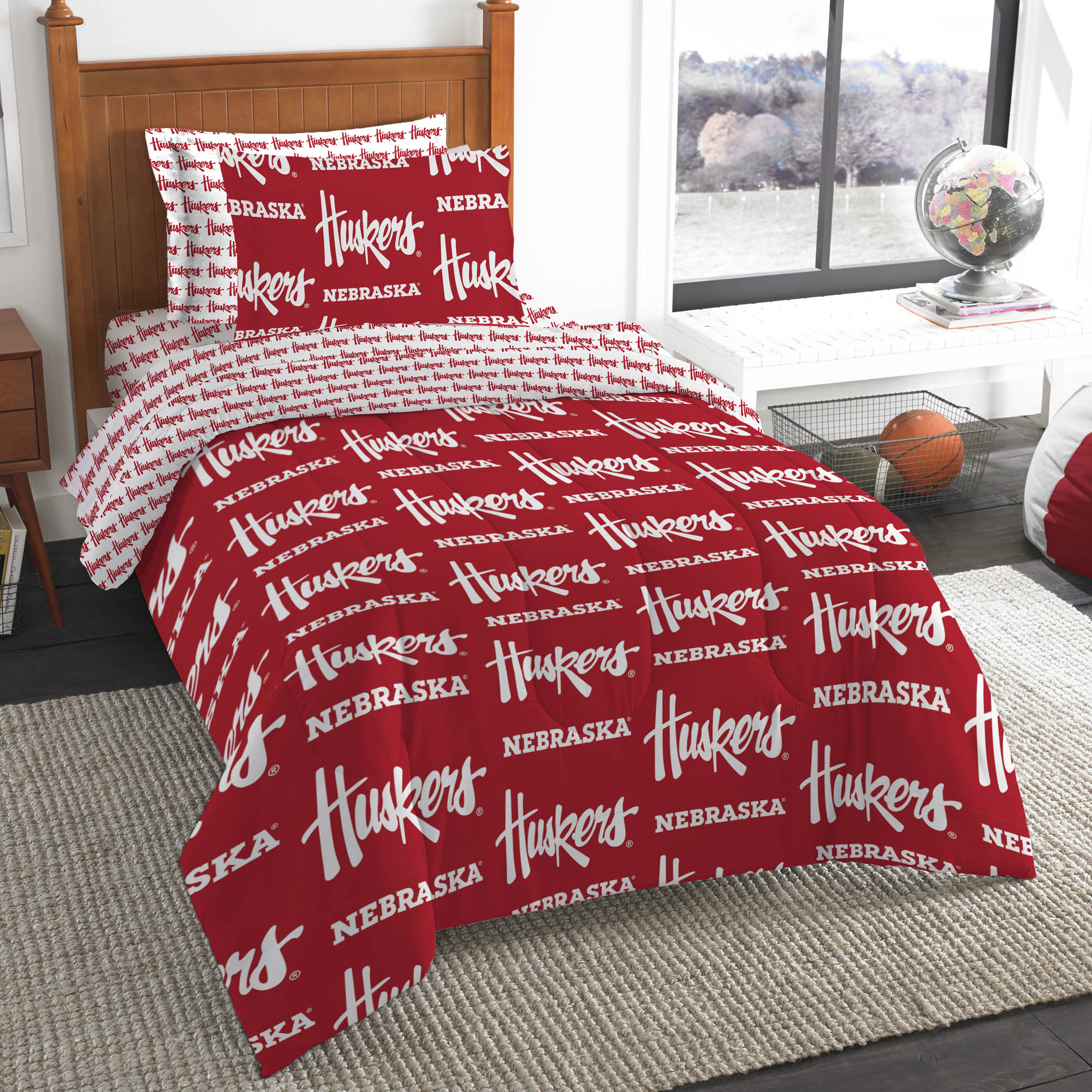 The Northwest Group Nebraska Huskers Five-Piece Twin Bed in a Bag Set