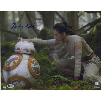 Daisy Ridley Star Wars: The Last Jedi Autographed 12" x 18" with BB-8 Photograph - BAS