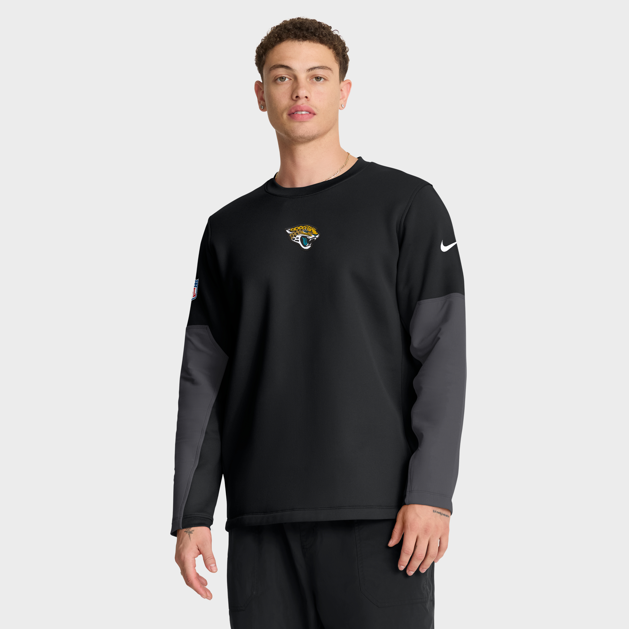 Men's Nike Black Jacksonville Jaguars Sideline Coaches Midweight Therma-FIT Crew Pullover