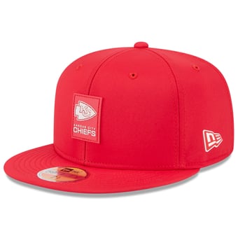 Men's New Era Red Kansas City Chiefs 2025 Sideline  59FIFTY Fitted Hat
