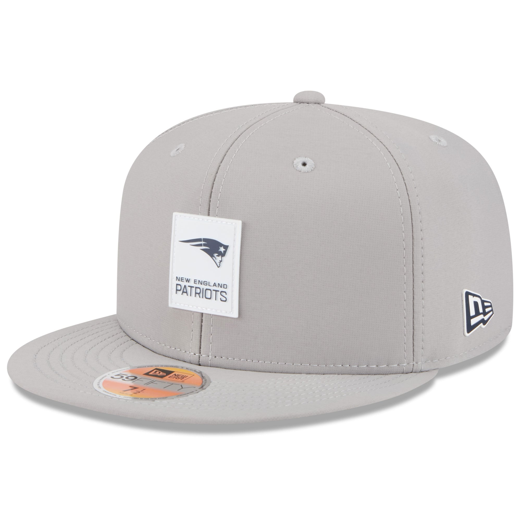 Men’s New Era Gray New England Patriots 2025 Sideline 59FIFTY Fitted Hat