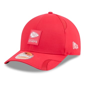 Men's New Era Kansas City Chiefs 2025 Sideline M-Crown 9FORTY Adjustable Hat