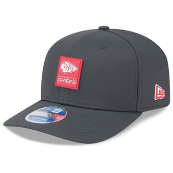 Men's New Era Charcoal Kansas City Chiefs 2025 Sideline Cold Weather 9SEVENTY Adjustable Hat