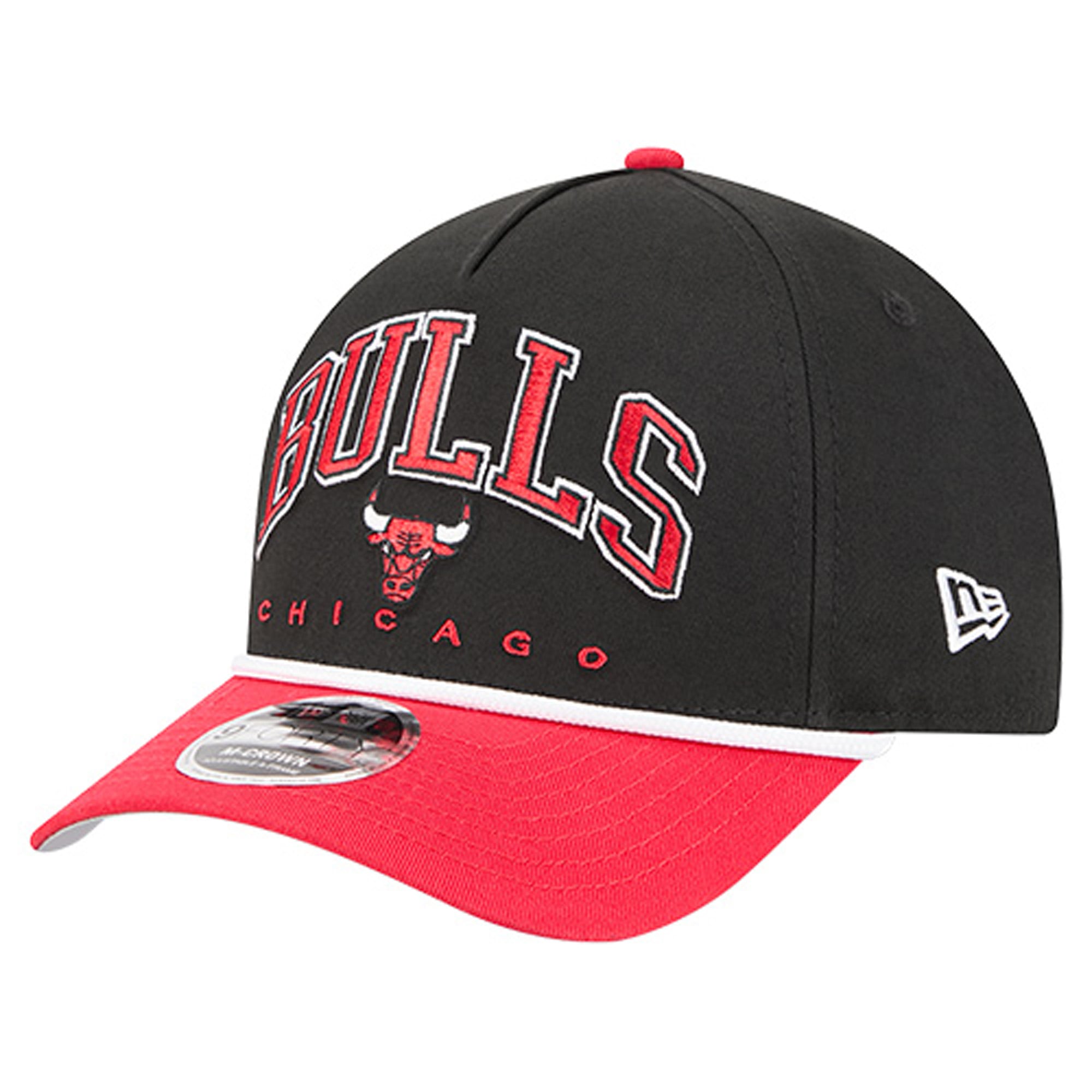 Men's New Era  Black Chicago Bulls Bold Arch COOLERA 9FORTY A-Frame M-Crown Adjustable Hat