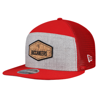 Men's New Era  Gray/Red Tampa Bay Buccaneers Cork Split Panel 9FIFTY Trucker Snapback Hat