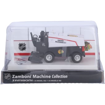 Pat Maroon Chicago Blackhawks Autographed 1:43 Scale Die-Cast Zamboni