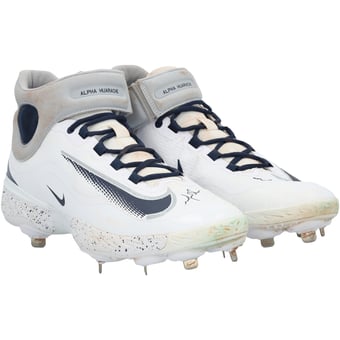 Matt Olson Atlanta Braves Autographed Game-Used White/Navy Nike Cleats from the 2024 MLB Season - RG13339951-52