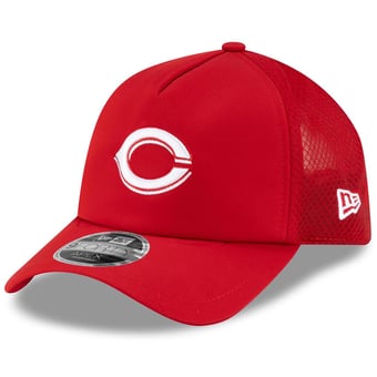 Men's New Era Red Cincinnati Reds 2026 Batting Practice Apex 9FORTY Adjustable Trucker Hat