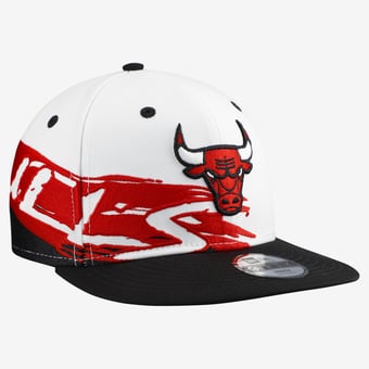 Youth New Era  White/Black Chicago Bulls Swept 9FIFTY Snapback Hat