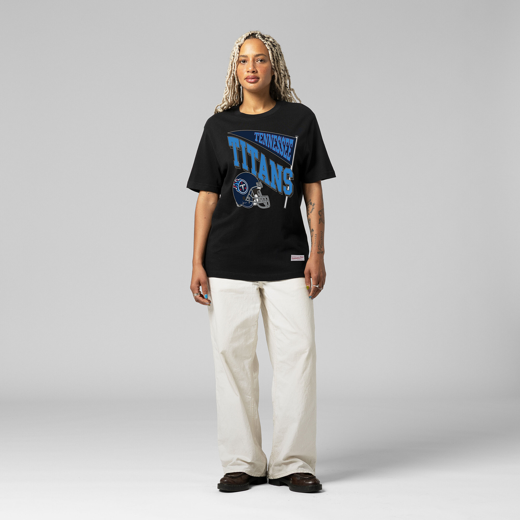 Women's Mitchell & Ness Black Tennessee Titans Team Dynamic Boyfriend T-Shirt