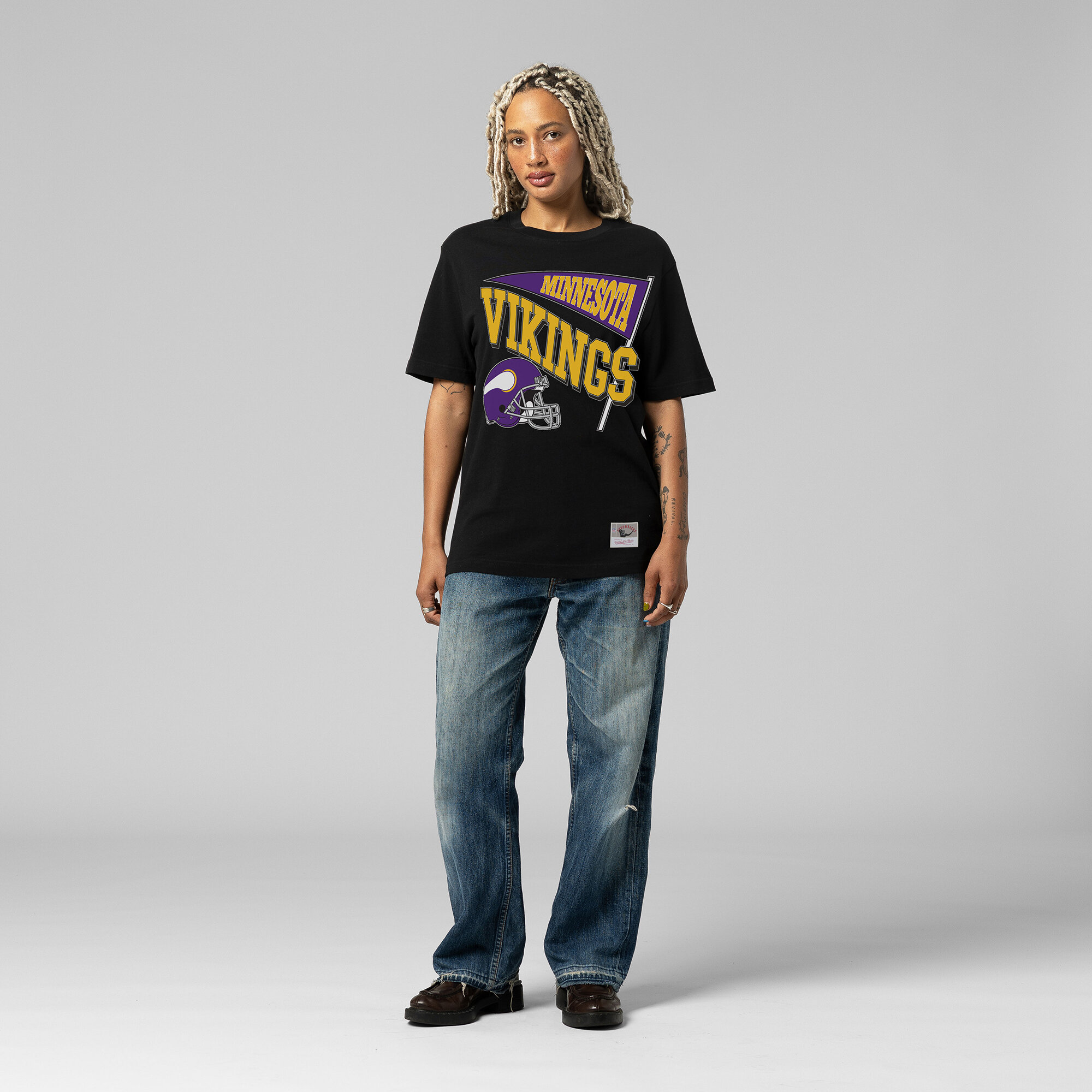 Women's Mitchell & Ness Black Minnesota Vikings Team Dynamic Boyfriend T-Shirt
