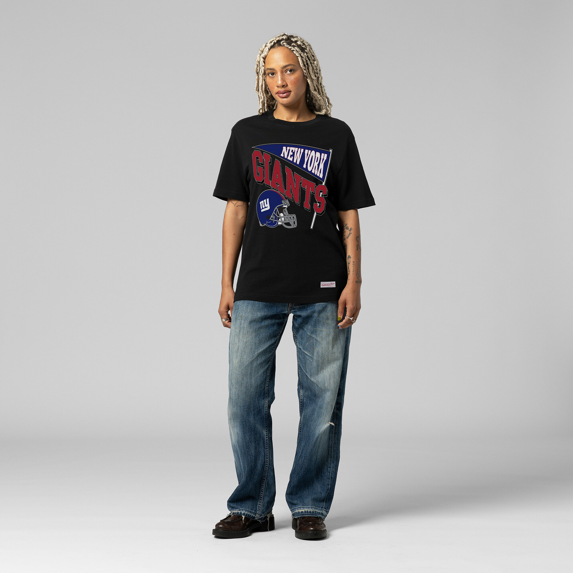 Mitchell & Ness Women's Black New York Giants Team Dynamic Boyfriend T-Shirt - Black