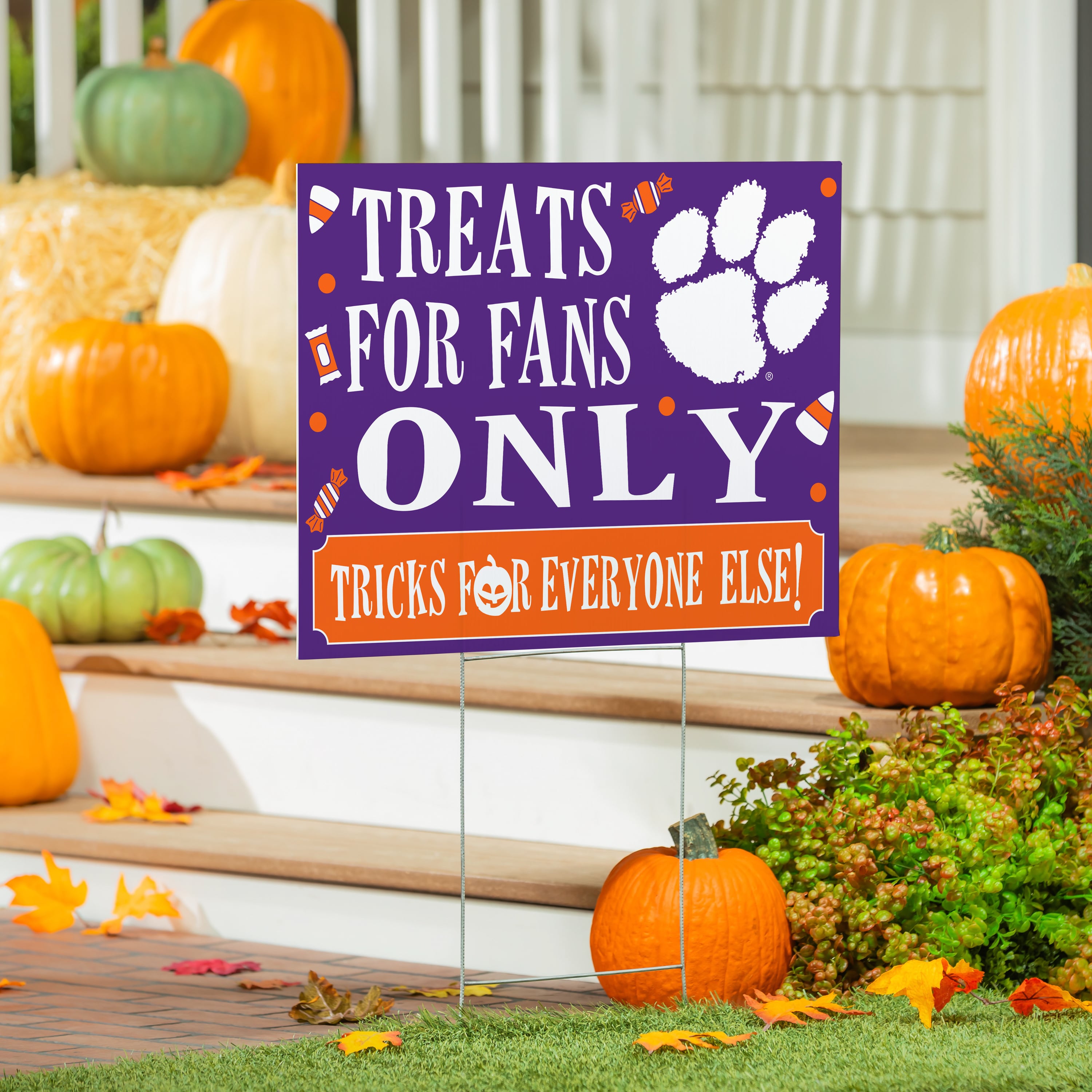 Clemson Tigers 18" x 24" Halloween Treats Outdoor Yard Sign