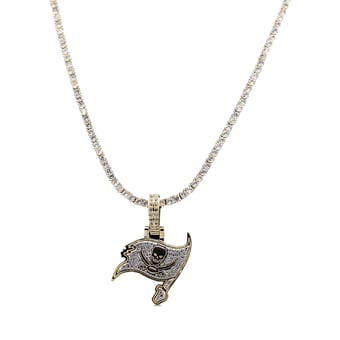 GLD Tampa Bay Buccaneers 18K Yellow Gold Logo Pendant & 20" Tennis Chain