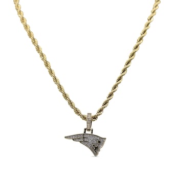 GLD New England Patriots 18K Yellow Gold Logo Pendant & 20" Rope Chain