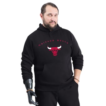 Men's G-III Sports by Carl Banks Black Chicago Bulls Adaptive Team Arc Fleece Hoodie