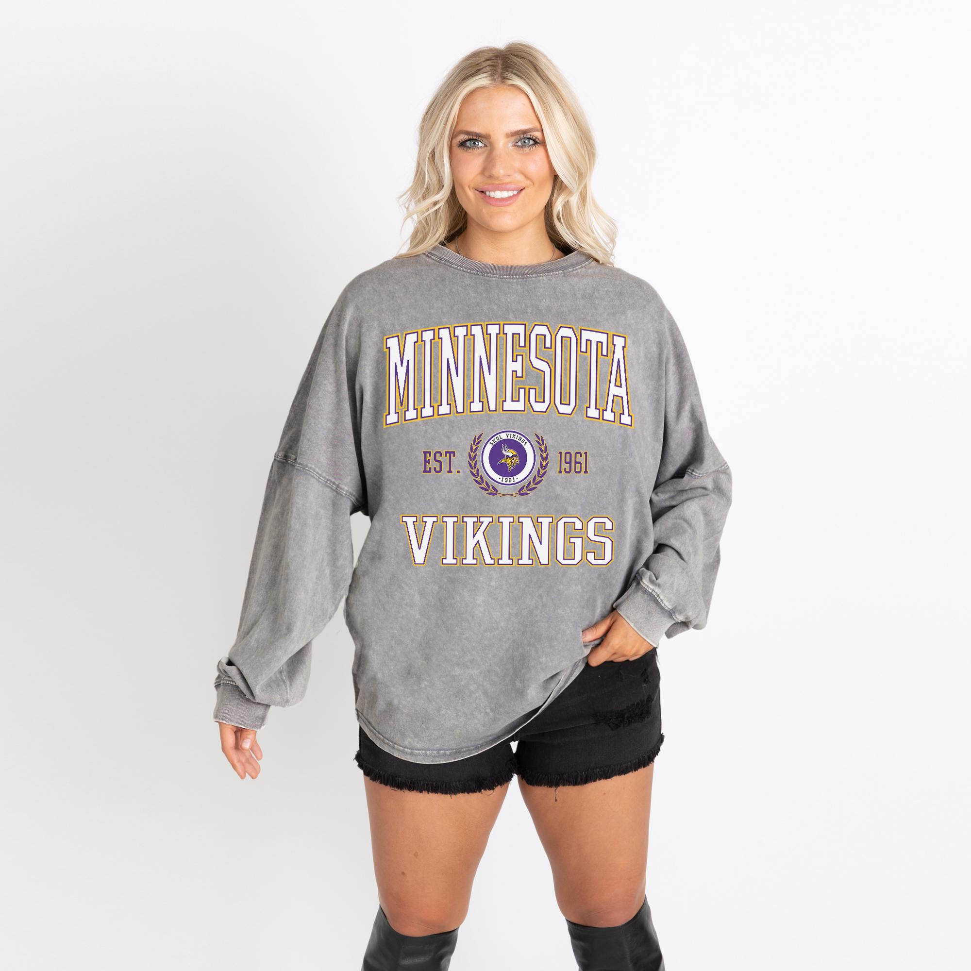 Gameday Couture Women's Gray Minnesota Vikings Oversized Final Score Snow Wash Long-Sleeve T-Shirt - Gray