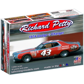Salvinos JR Models  Richard Petty 1:24 Model Car Kit
