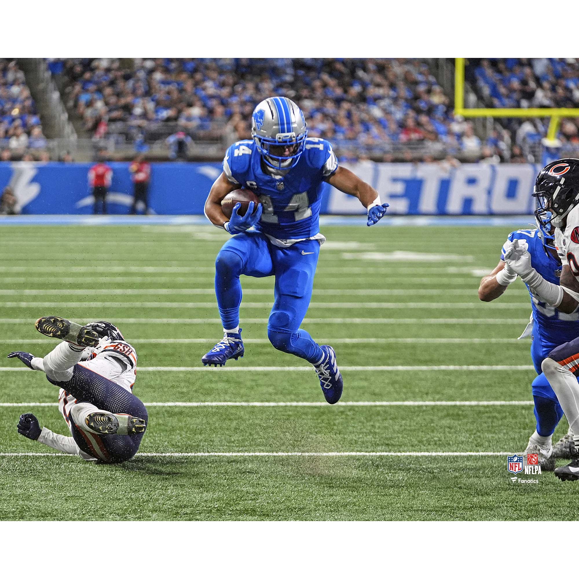 Amon-Ra St. Brown Detroit Lions Unsigned 2025 Week 2 Hurdle Touchdown Photograph