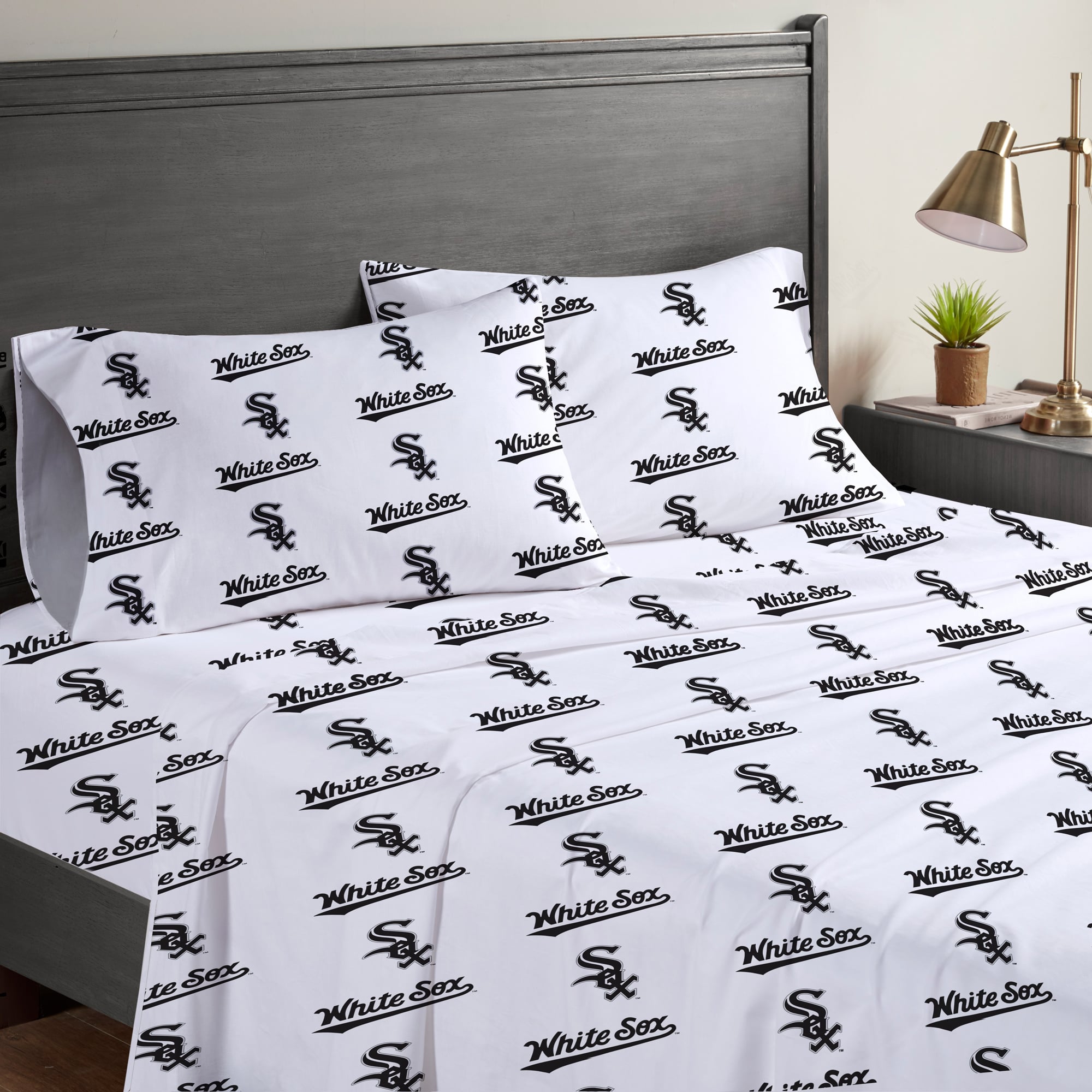Pegasus  Chicago White Sox Four-Piece Full Sheet Set