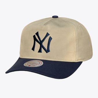 Men's Mitchell & Ness Cream New York Yankees Retro Roots Deadstock Cooperstown Snapback Hat