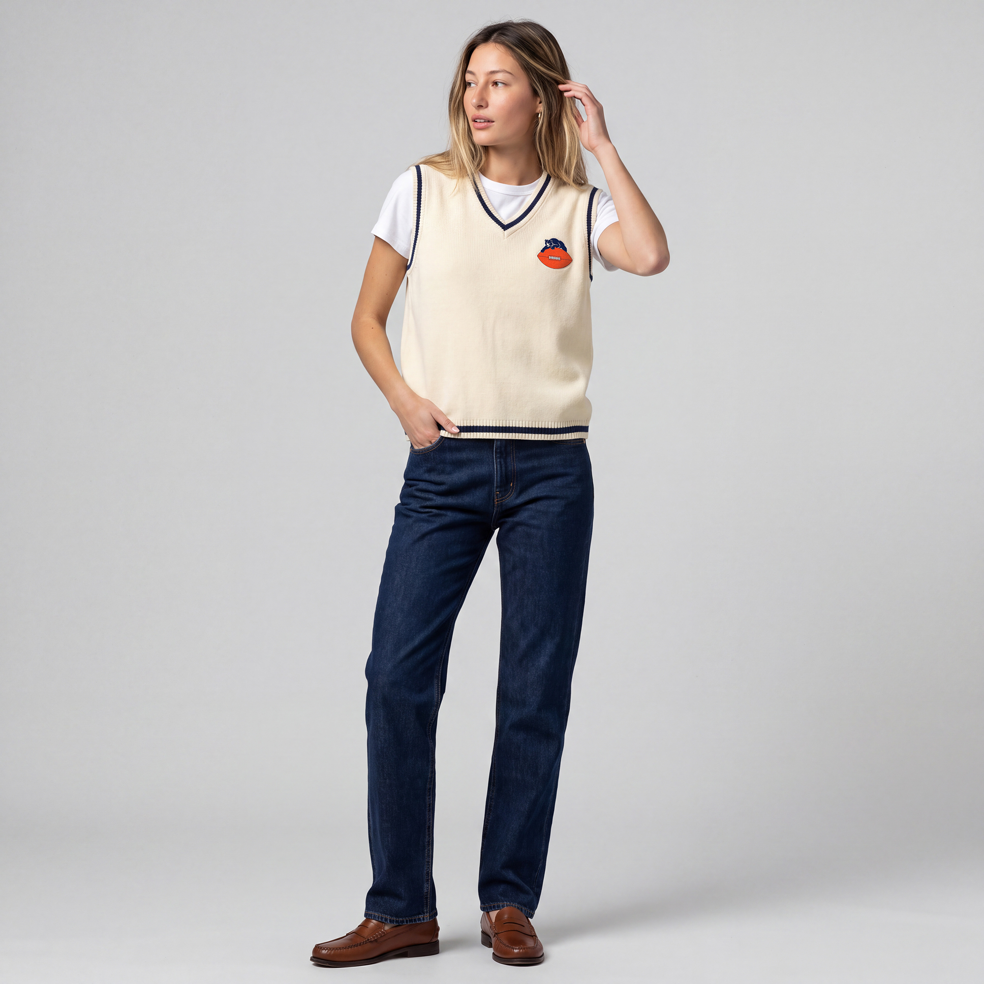 Women’s Mitchell & Ness Cream Chicago Bears Retro Roots V-Neck Sweater Vest Women’s Mitchell & Ness Cream Chicago Bears Retro Roots V-Neck Sweater Vest