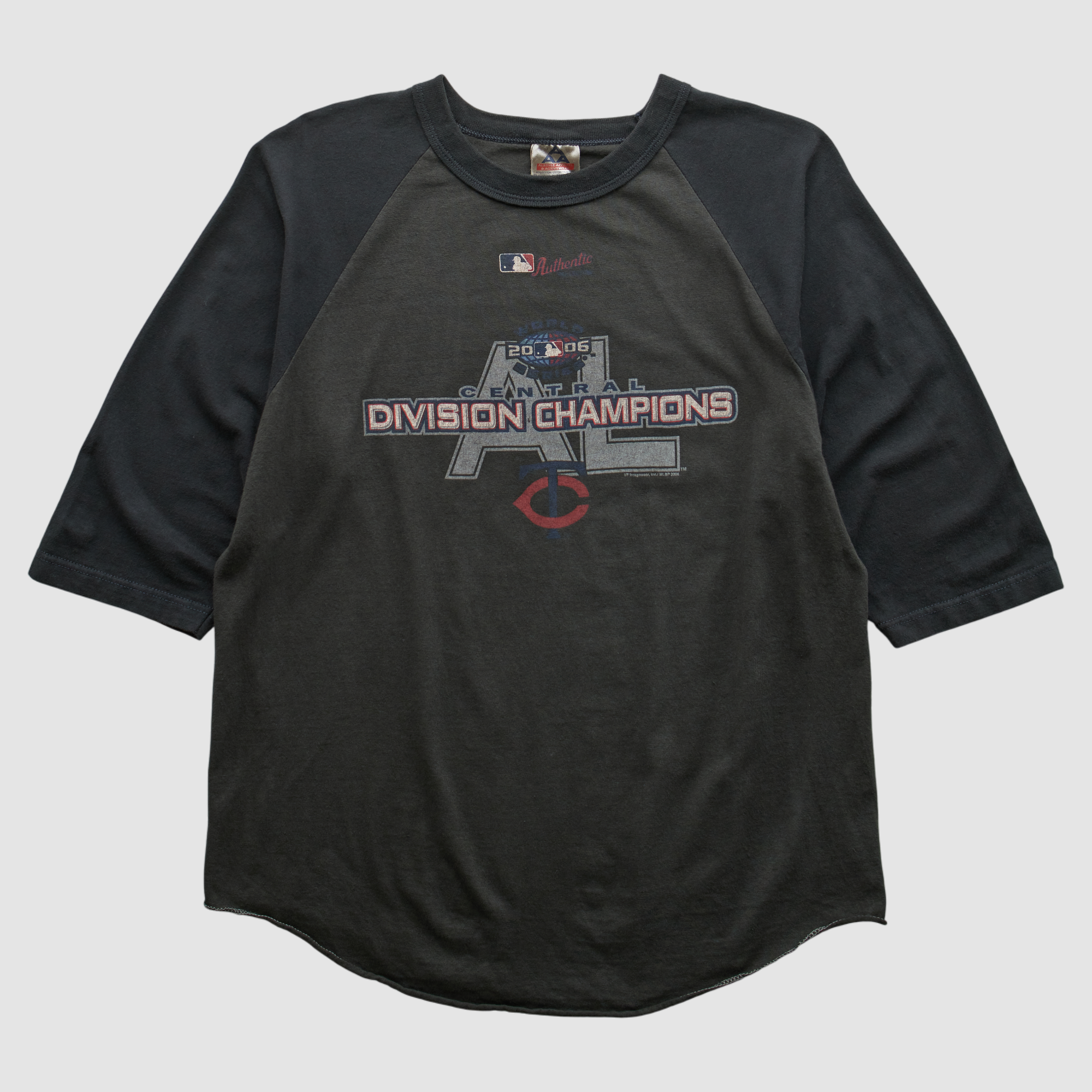Minnesota Twins Alstyle Apparel 2006 T-shirt – Charcoal – M by Fanatics Real Vintage Minnesota Twins Alstyle Apparel 2006 T-shirt – Charcoal – M by Fanatics Real Vintage