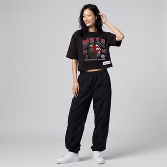 Women's Mitchell & Ness  Black Chicago Bulls Street Graphic Boxy Crop T-Shirt