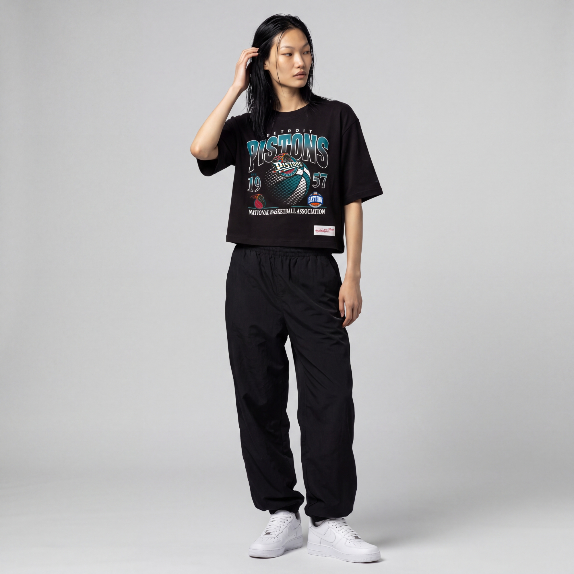 Women's Mitchell & Ness Black Detroit Pistons Street Graphic Boxy Crop T-Shirt