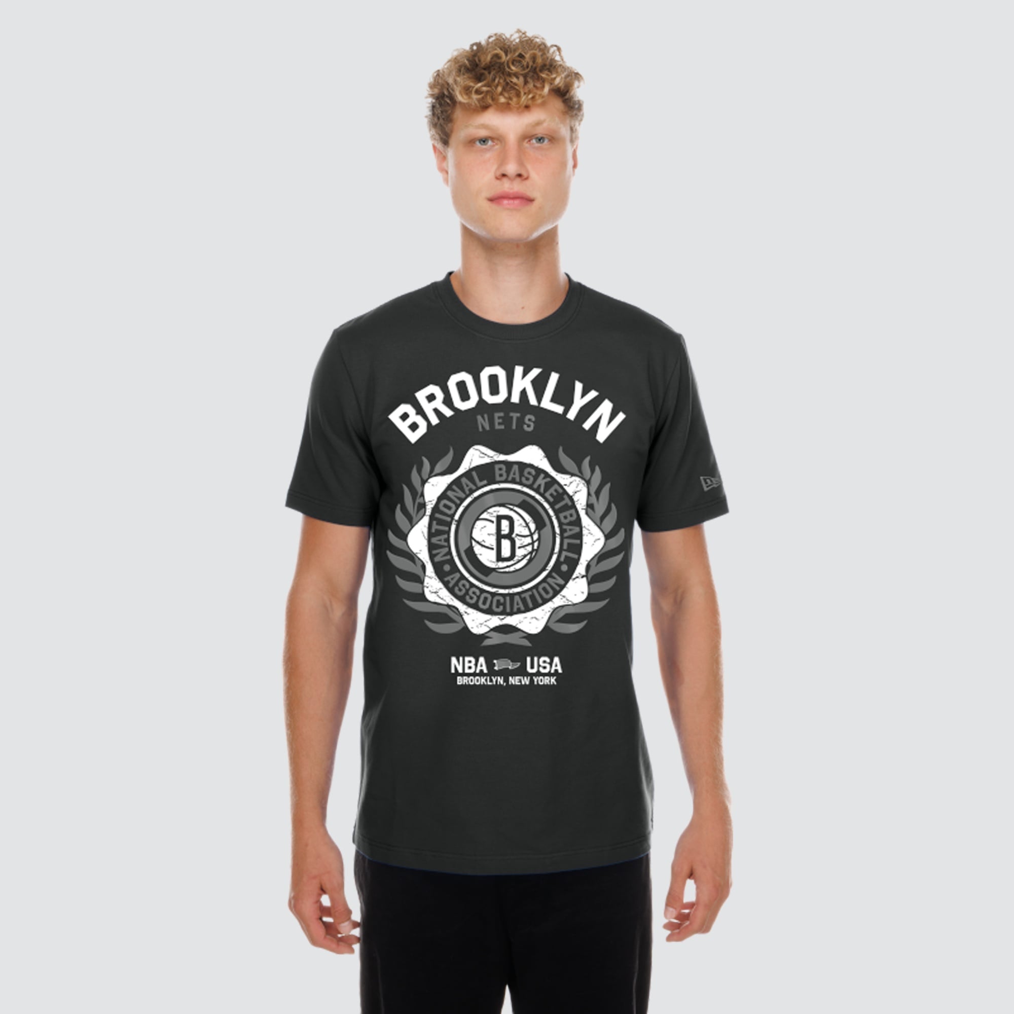 Men's New Era  Black Brooklyn Nets Laurel Crest Flocking T-Shirt