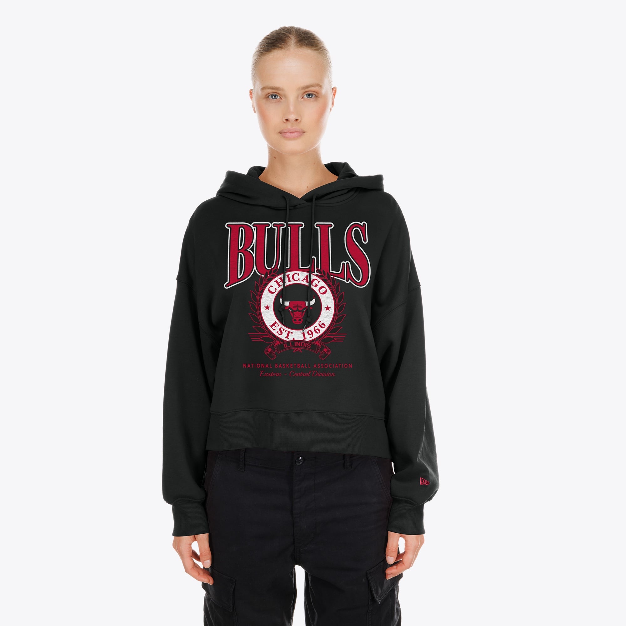 Women's New Era Black Chicago Bulls Dolman Sleeve Boxy Pullover Hoodie