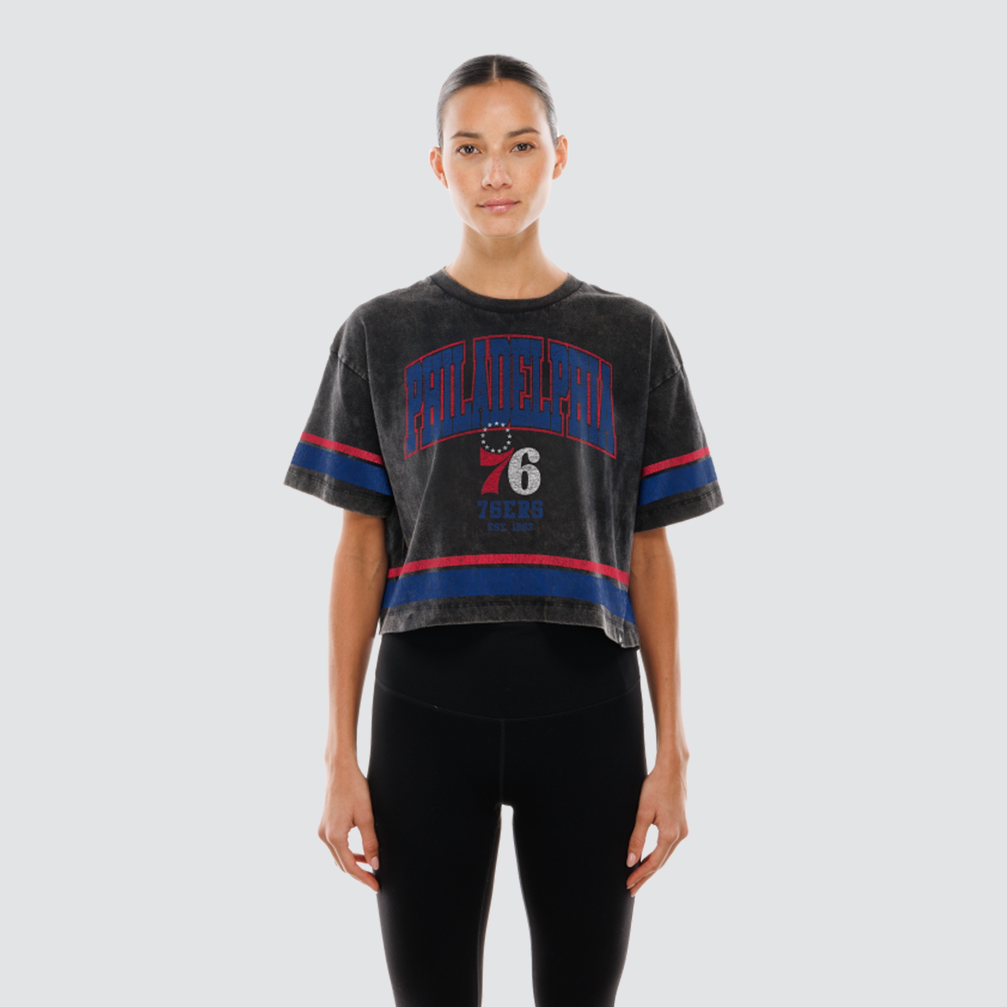 Women's New Era  Black Philadelphia 76ers Cropped Boxy Mineral Wash T-Shirt