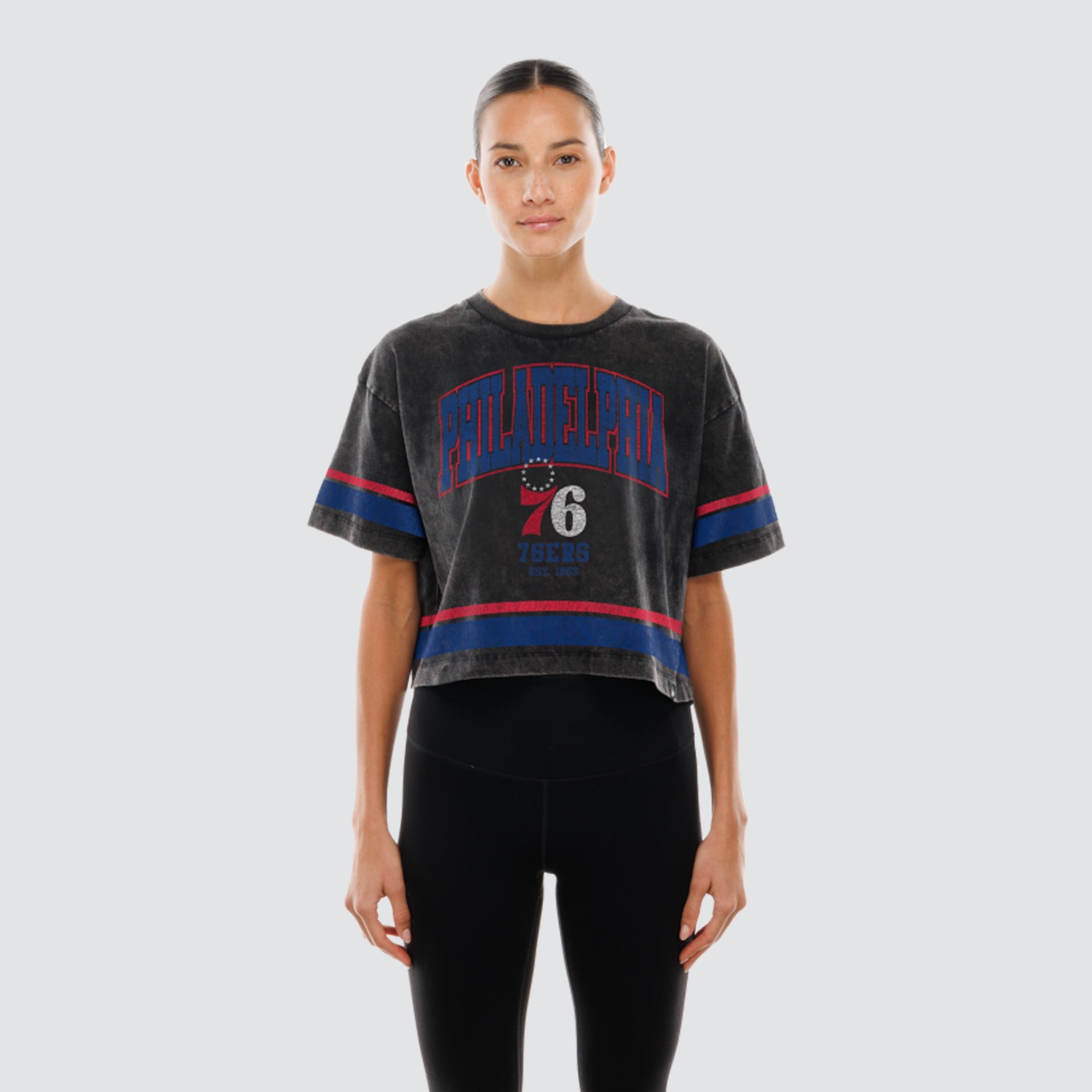 Women's New Era  Black Philadelphia 76ers Cropped Boxy Mineral Wash T-Shirt