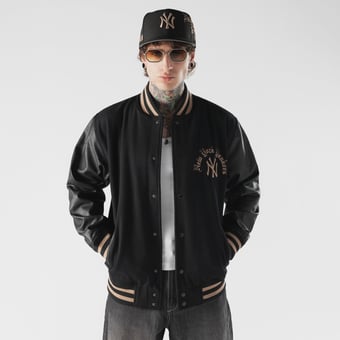 Men's New Era  Black New York Yankees Heritage Gothic Lettering Full-Snap Varsity Jacket