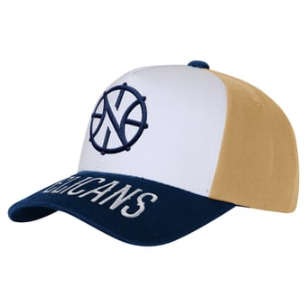 Youth Outerstuff White/Navy New Orleans Pelicans Logo Three Pro Pinch Pre-Curved Adjustable Hat