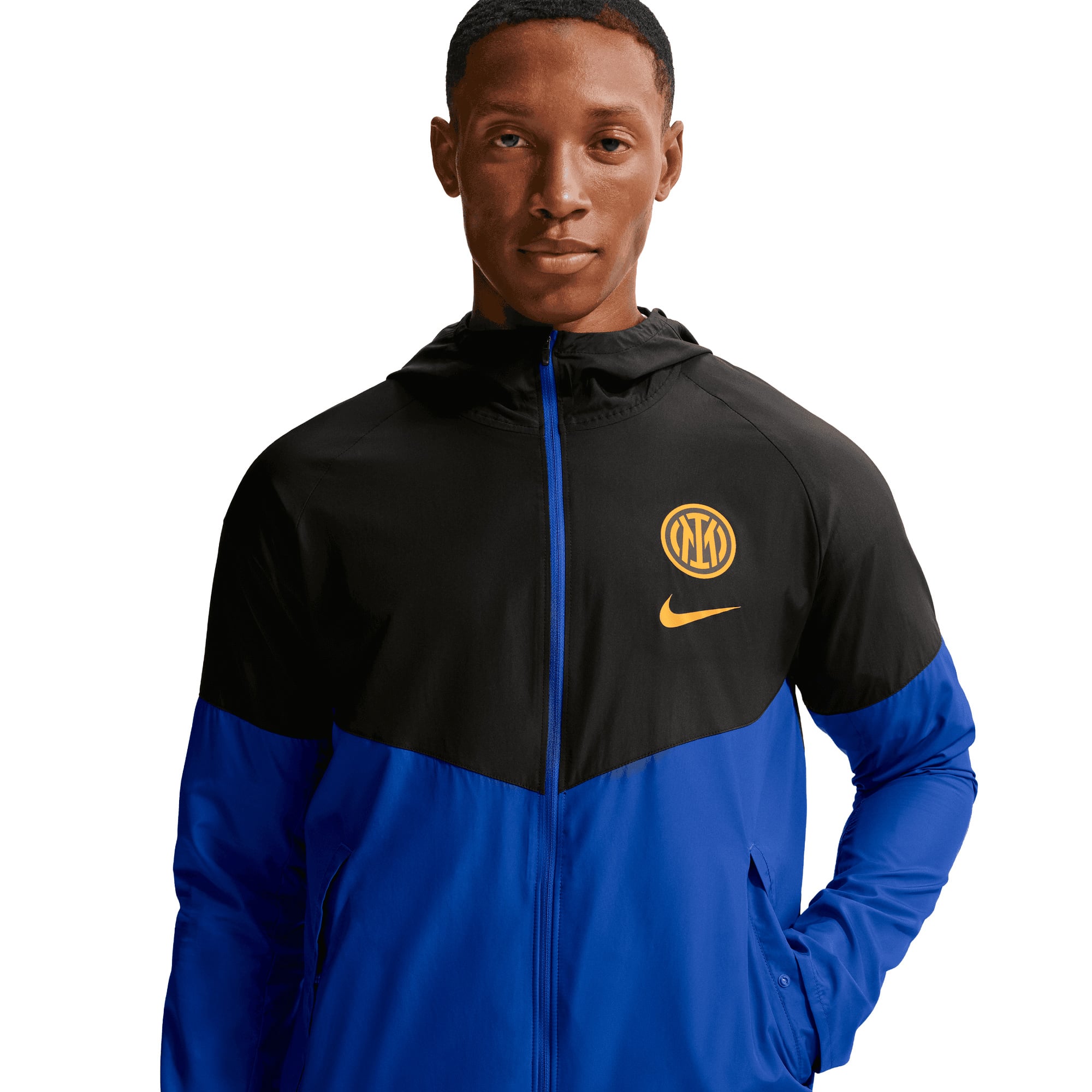 Chaqueta de running Nike del Inter de Milán - Negra: retailer-supplied image