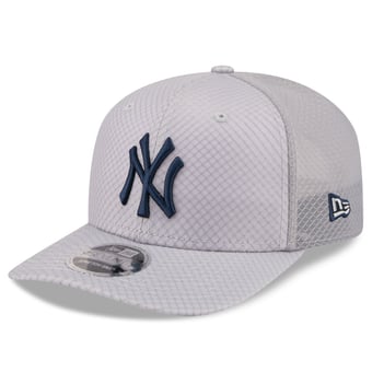Men's New Era  Gray New York Yankees 9SEVENTY Jock Adjustable Trucker Hat