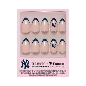 Glamnetic x Fanatics  New York Yankees Nail Kit