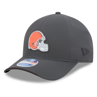 Men's New Era Charcoal Cleveland Browns 2026 Sideline Cold Weather  9FORTY M-Crown Adjustable Hat