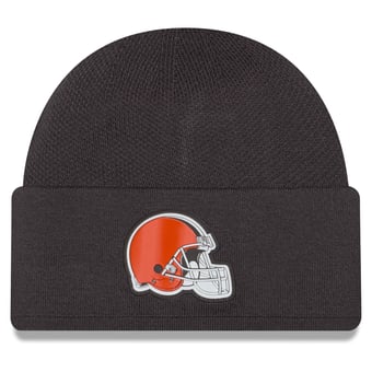 Men's New Era Charcoal Cleveland Browns 2026 Sideline Cold Weather  Skully Knit Hat