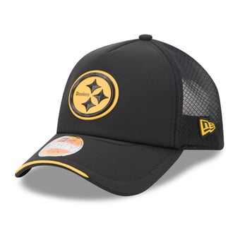 Youth New Era Black Pittsburgh Steelers 2026 Sideline Apex 9FORTY Adjustable Trucker Hat