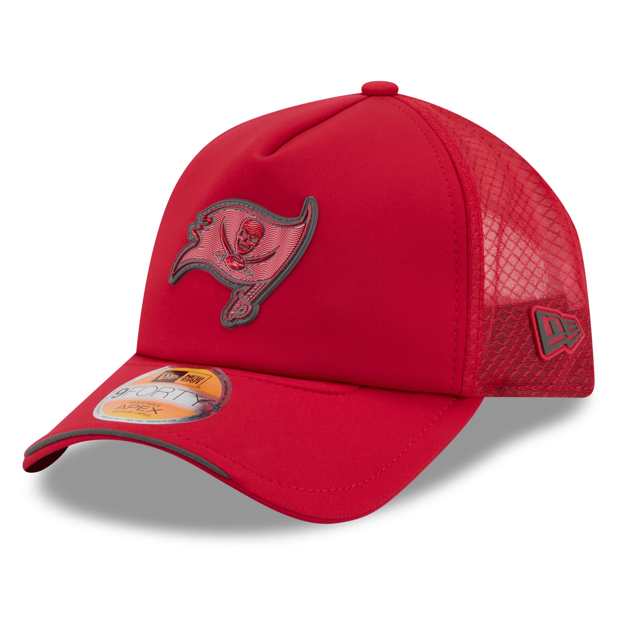 Youth New Era Red Tampa Bay Buccaneers 2026 Sideline Apex 9FORTY Adjustable Trucker Hat